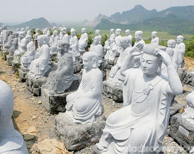 Bai Dinh Pagoda - Trang An 1 Day Tour